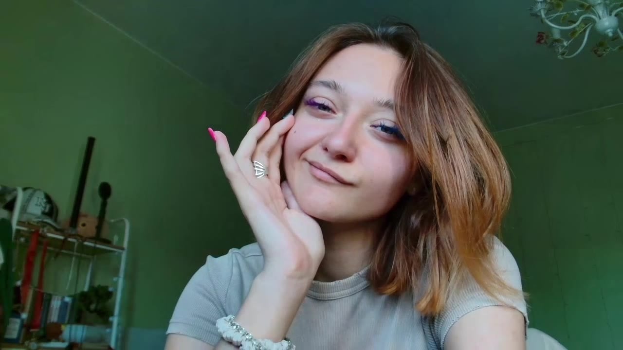 MelaniOrange MelaniOrange